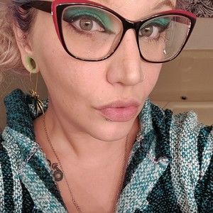Meet your Posher, Shawna